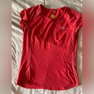 Gently used icebreaker performance shirt